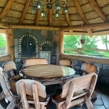 Leszcz - Domek Z Bala Nad Jeziorem * Leszcz (Ostroda)